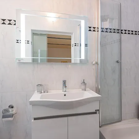 Harbour Heights شقة