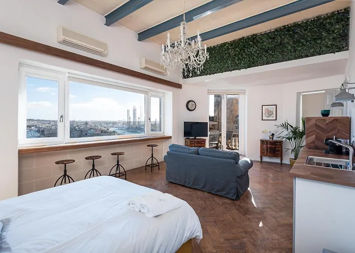 Апартаменты Harbour Heights *