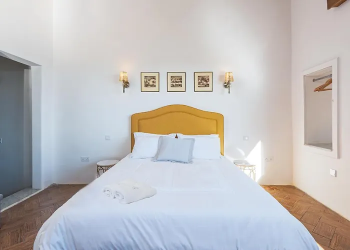 Апартаменты Harbour Heights